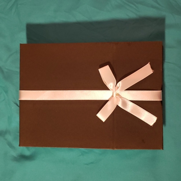 Navy Blue Swarovski Crystal Necklace. One of a kind. Brand New - Picture 10 of 10